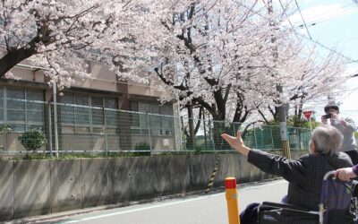 ◆晴れる家のご利用者さんと花見にいきました。
