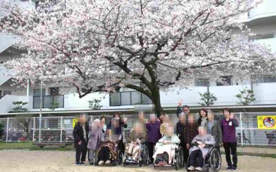 ◆晴れる家２号館のご利用者さんと花見に出かけました！